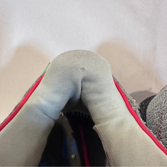 Nike LeBron 20 “NikeLifer”
Style code DJ5423-002 size 9 - Picture 3 of 9